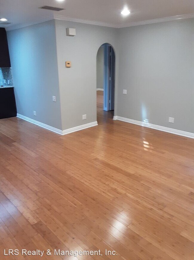 Building Photo - 2 br, 1 bath House - 3062-D Via Serena S