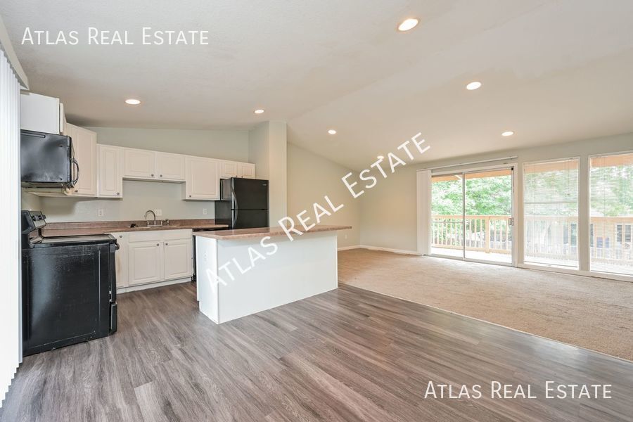 Primary Photo - 3 Bedroom 2 Bath with laundry and finished...