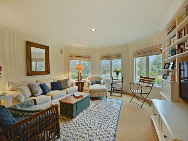 Foto del edificio - 136 Summerfield Ln