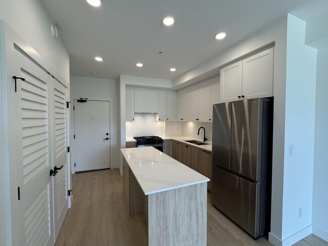 Building Photo - 19953-19976 76 Ave