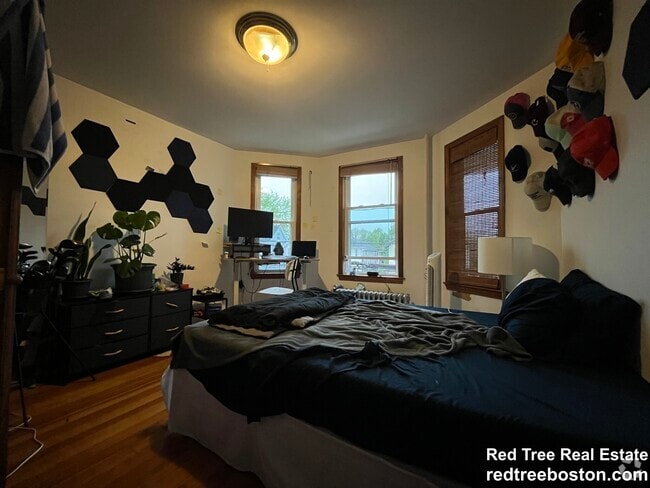 Building Photo - 45 Litchfield St