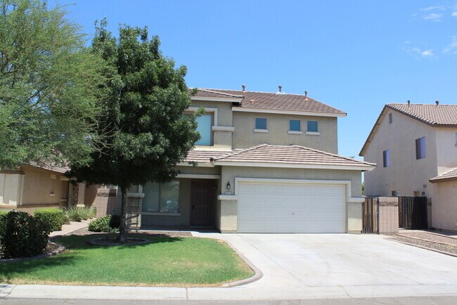 Building Photo - Beautiful 4 bedroom 2.5 bath home located ...