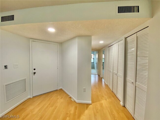 Building Photo - 1516 Mainsail Dr