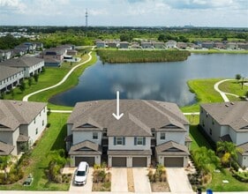 Building Photo - 736 Royal Empress Dr