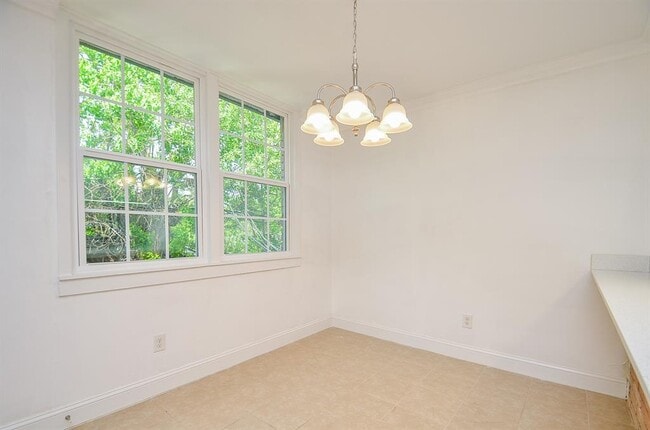 Building Photo - 8810 Ilona Ln