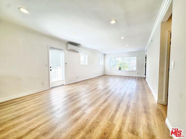 Building Photo - 2616 W 77th St
