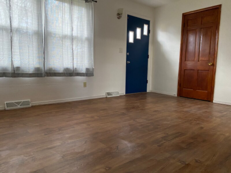 Foto principal - 4412 Hyde Park Ave SW