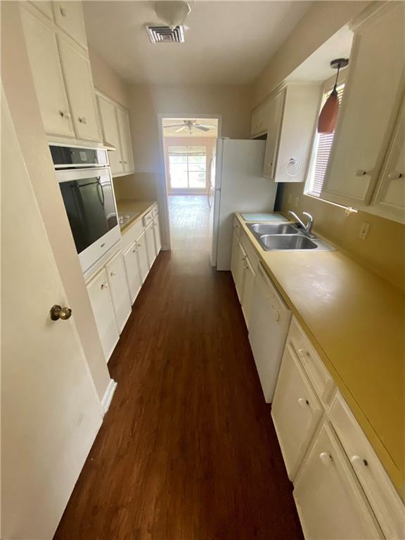 Building Photo - 5025 Meandering Ln