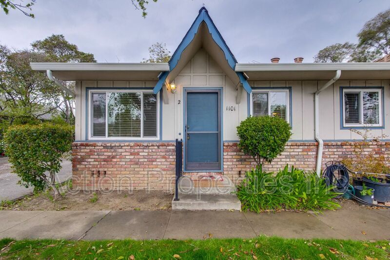 Primary Photo - 1101 W Hamilton Ave