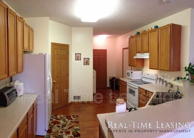 Foto del edificio - 321 Tamarack Trail