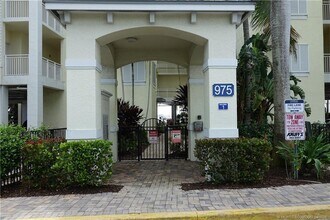 Building Photo - 975 NW Flagler Ave