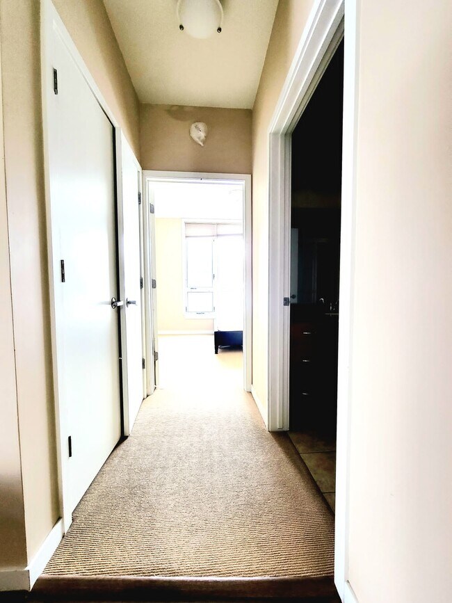 Foto del edificio - 1541 N Jefferson St