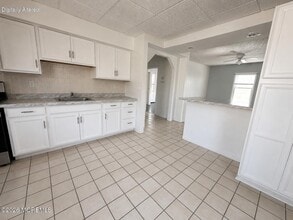 Building Photo - 57 Osborn St