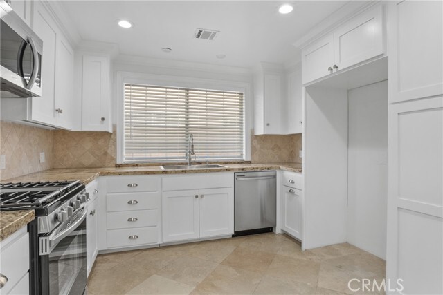 Foto del edificio - 7460 Cypress Ave