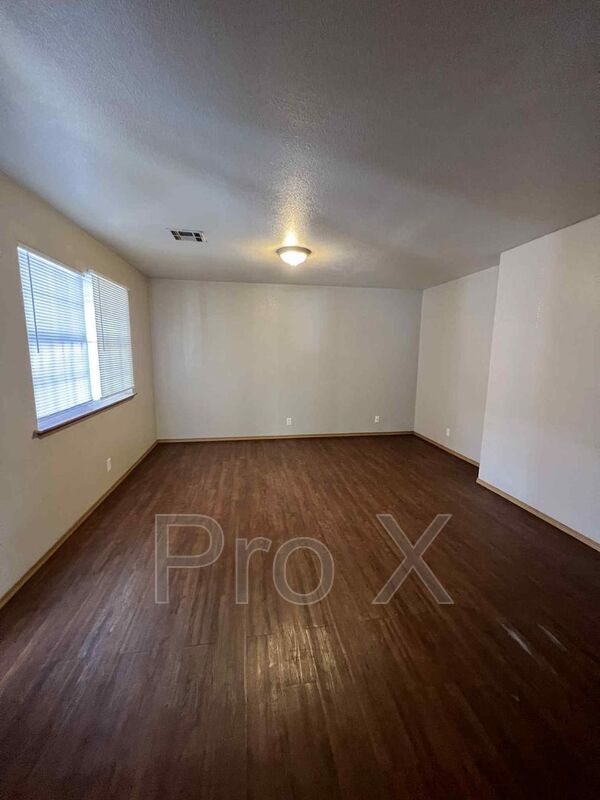 Foto del edificio - 4575 E Zora St