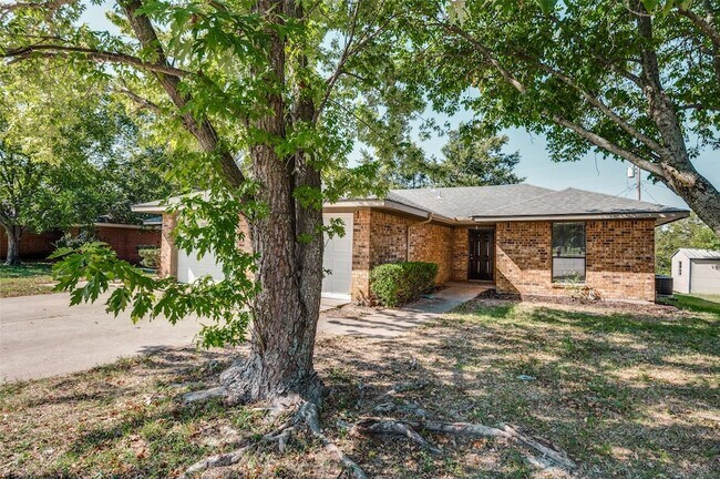 Foto del edificio - 748 Prairie Creek Dr