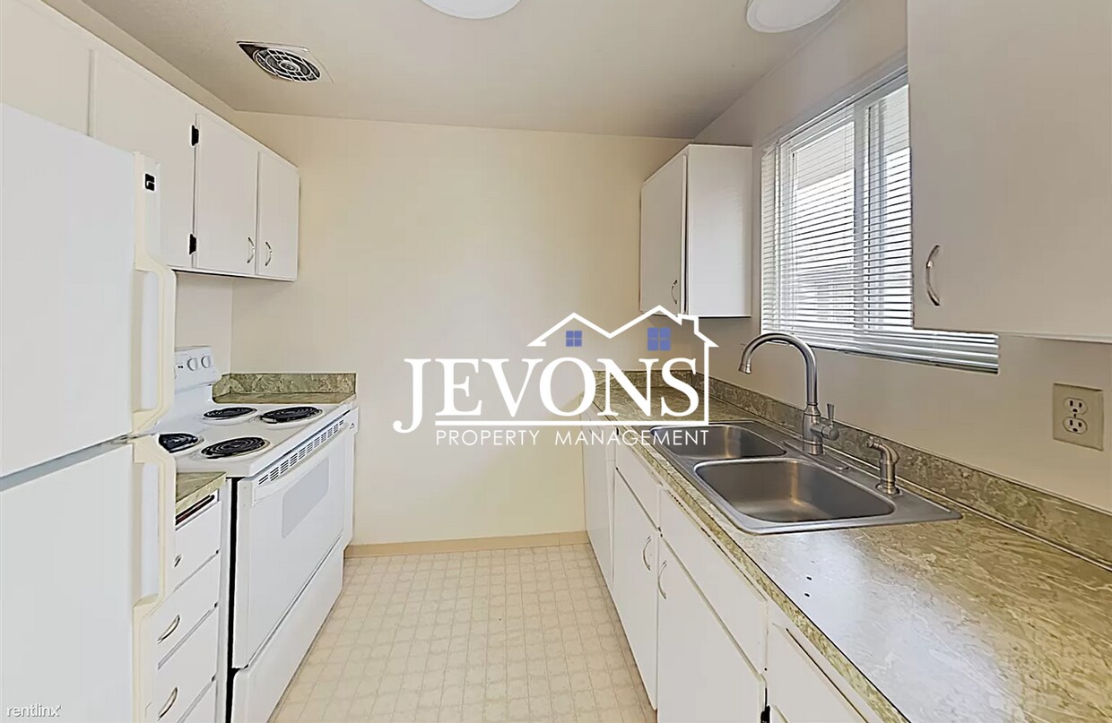 Foto principal - 404 S 81st Ave