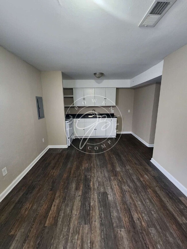 Building Photo - Updated 4-Bedroom Home with 1.5 Baths – Minutes from Oregon