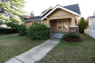 Building Photo - 3312 N 21st St