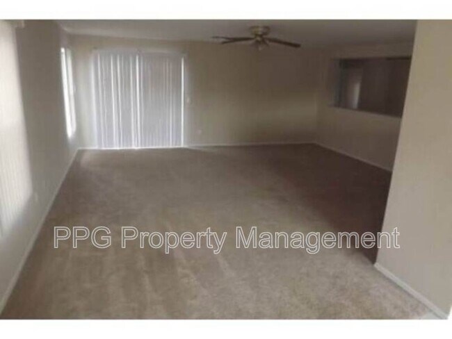 Foto del edificio - 11796 W Dahlia Dr