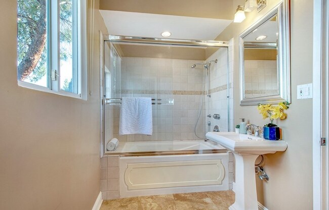 Guest Bathroom - 5102 Medina Rd