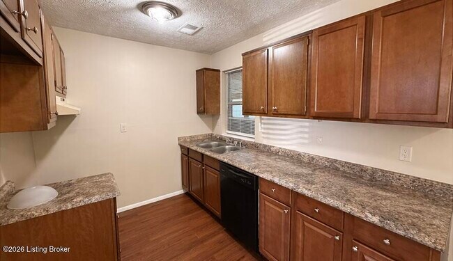 Foto del edificio - 159 Hedgewood Ct