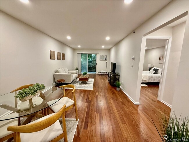 Foto del edificio - 130 N Kensico Ave