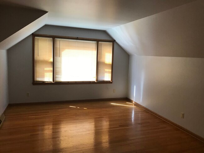 Building Photo - 1734 N 59th St