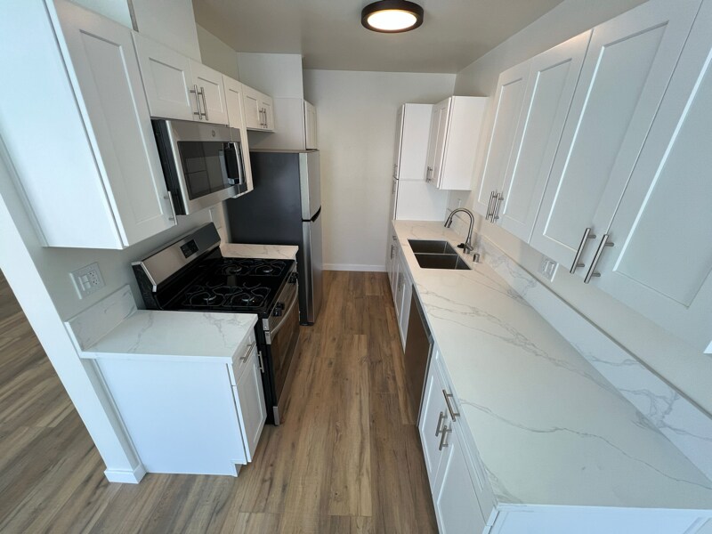 Foto principal - 4469 Murietta Ave