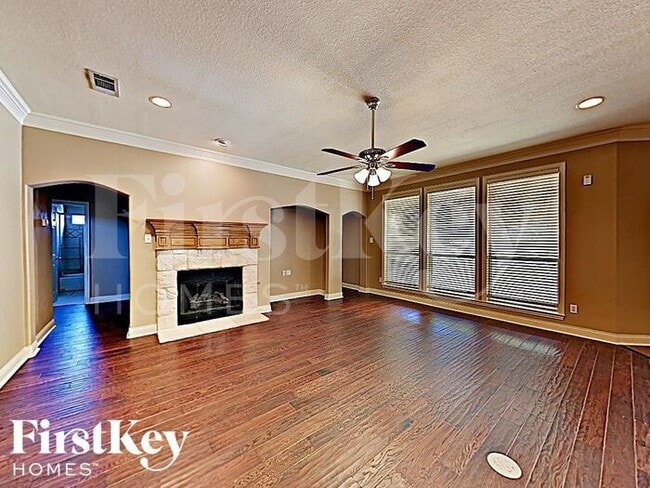 Building Photo - 10163 Trail Ridge Dr