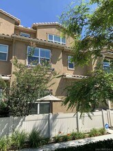 Building Photo - 1367 Santa Diana Rd