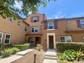 Building Photo - 17009 Avenida Visalia