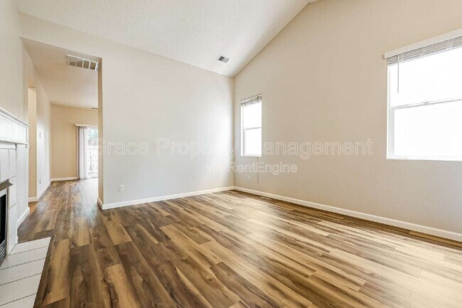 Foto del edificio - 8334 S Quay Ct