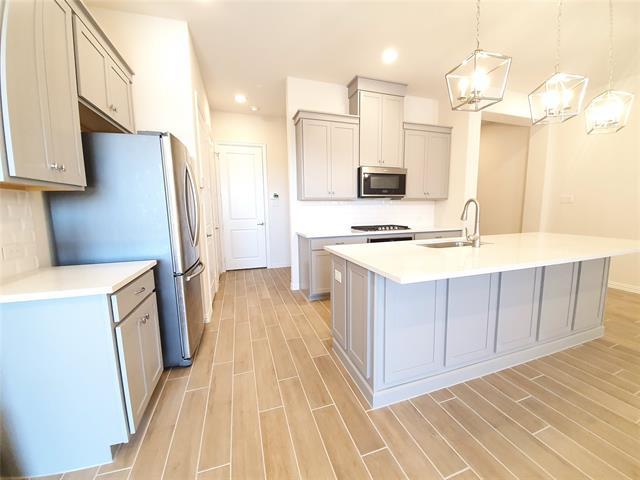 Foto del edificio - 8238 Primrose Wy