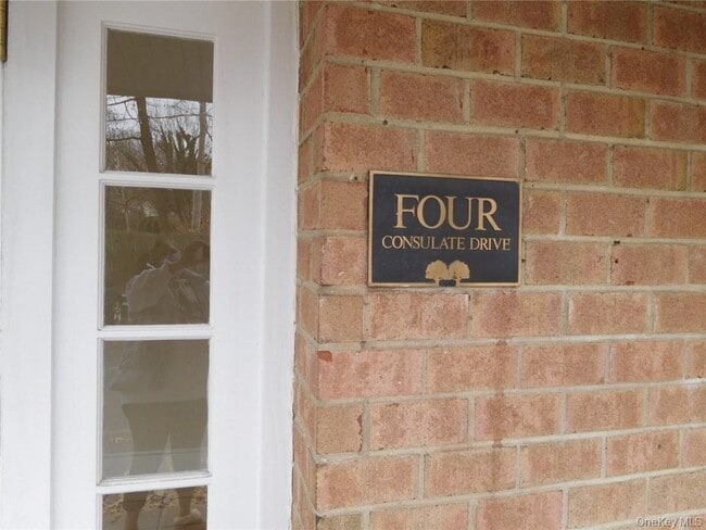 Building Photo - 4 Consulate Dr