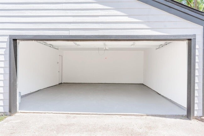 Building Photo - 1011 Crossfield Dr