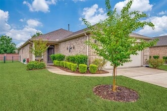Building Photo - 2313 Beachfront Dr