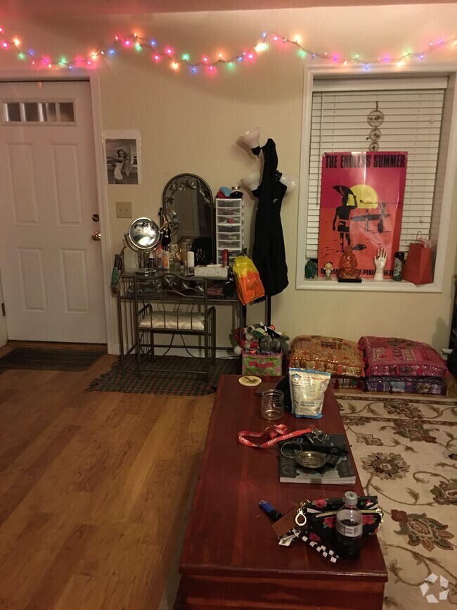 Student Apartments For Rent in Phelps KY 4 Rentals