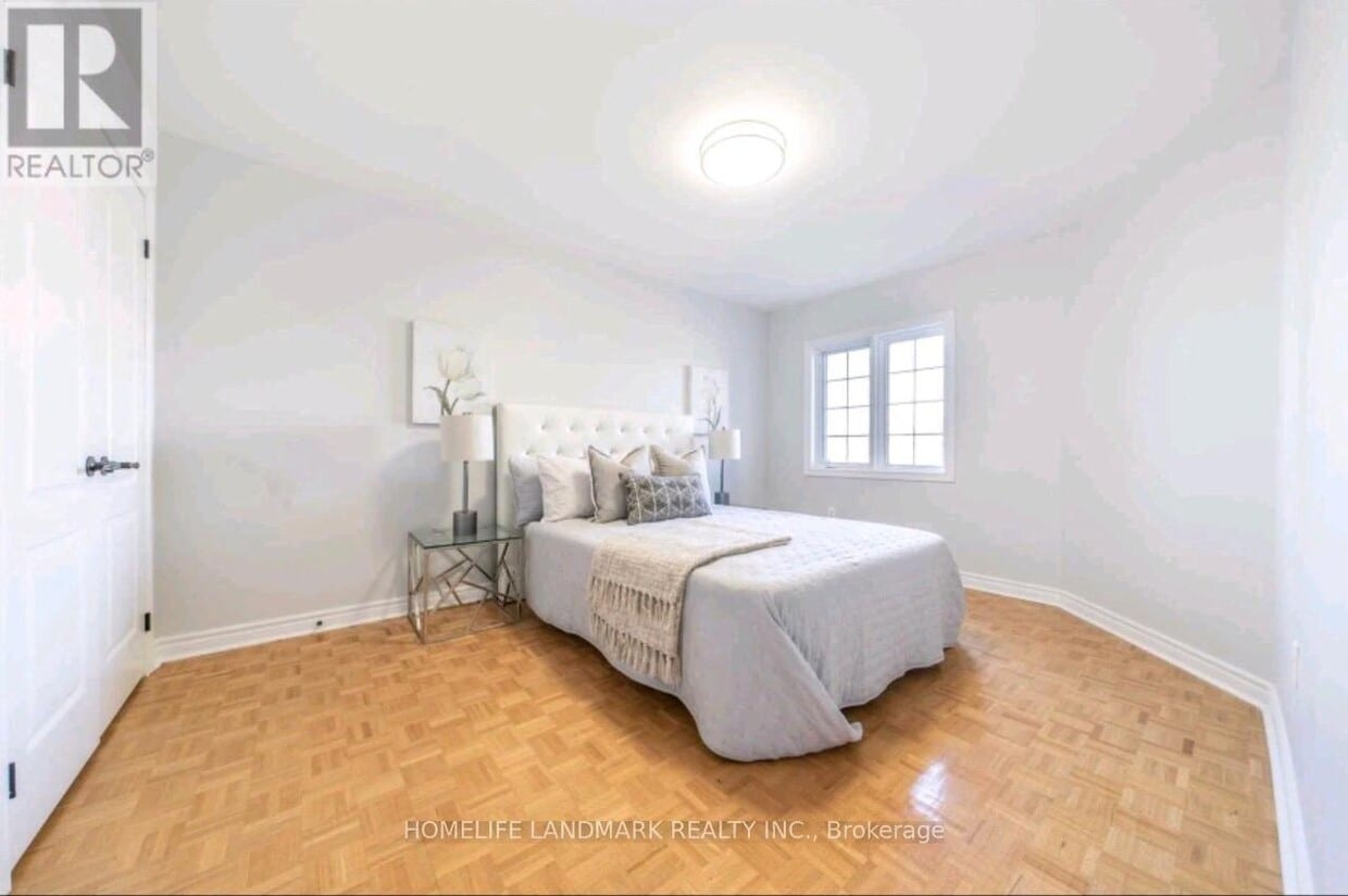Primary Photo - 241 Highglen Ave