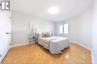 Building Photo - 241 Highglen Ave