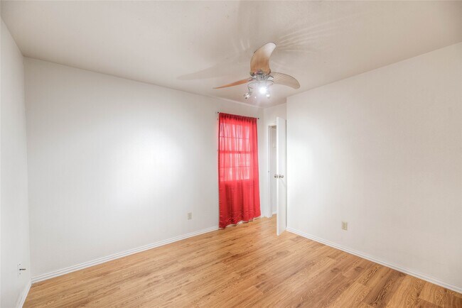 Foto del edificio - 25634 Chestnut Ln