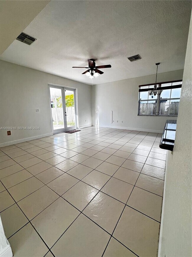 Foto del edificio - 14540 SW 13th Terrace