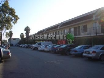 Primary Photo - 1648 Del Amo Blvd