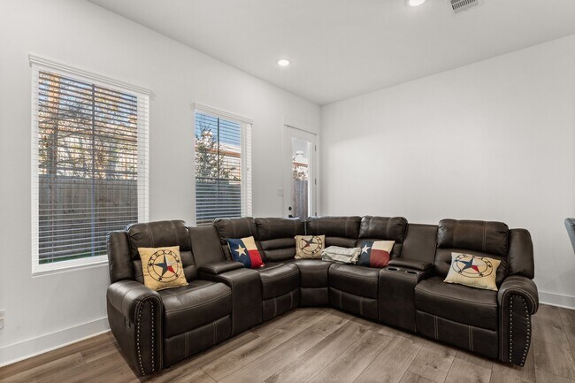 Foto del edificio - 2928 Stevens St