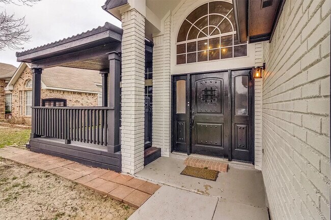 Building Photo - 2113 Spring Mills Rd