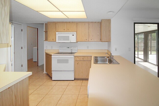 Foto del edificio - 832 Golf Dr
