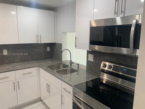 Building Photo - 16751 NE 9th Ave