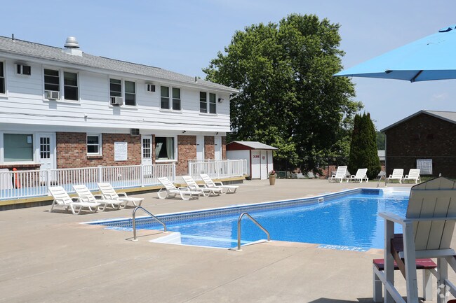 Elm Hill Estates Apartments Camillus, NY