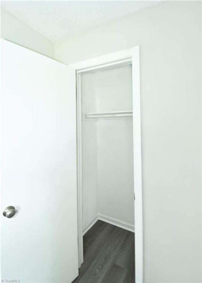 Foto del edificio - Van Buren Duplex-Zee Realty