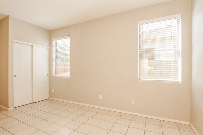 Foto del edificio - 9522 W Minnezona Ave